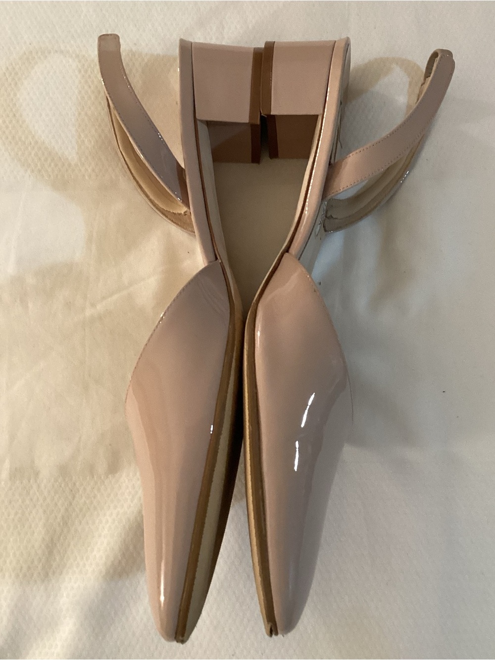 Manolo Blahnik
30mm Aspro Patent Leather Slingback Pumps - Picture 6 of 13